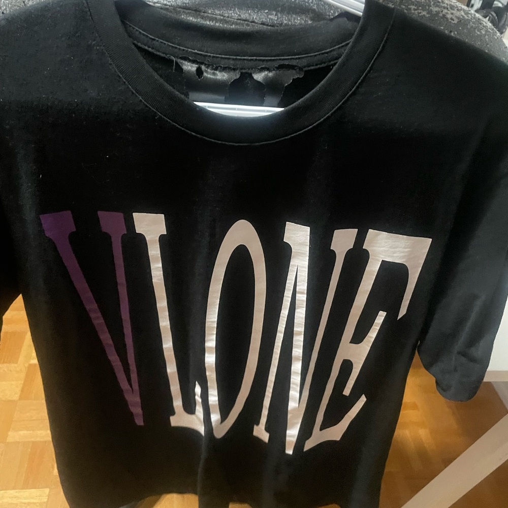 Vlone t shirt